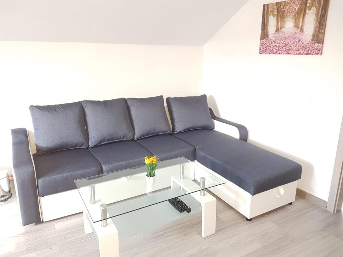 Apartmani Brigita Korenica Exteriör bild