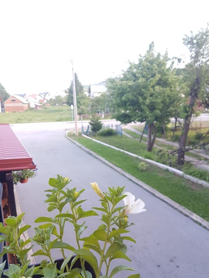 Apartmani Brigita Korenica Exteriör bild