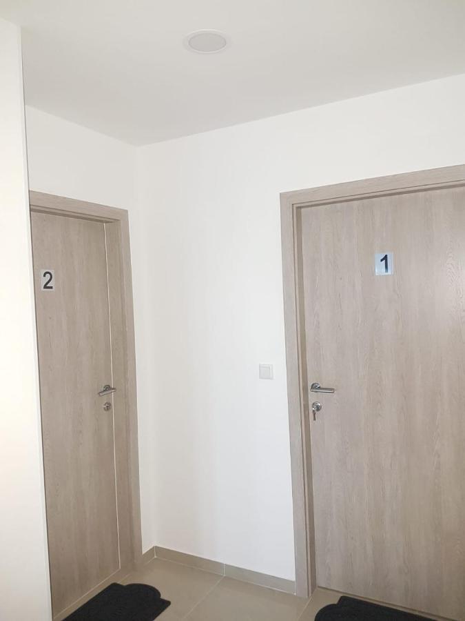 Apartmani Brigita Korenica Exteriör bild