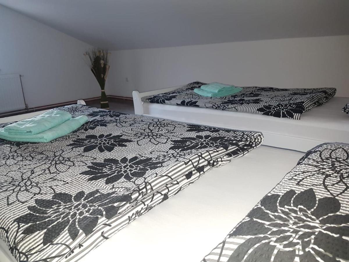 Apartmani Brigita Korenica Exteriör bild