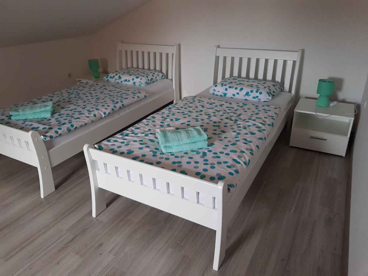 Apartmani Brigita Korenica Exteriör bild